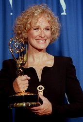 Glenn-Close-glenn-close-32502790-343-500